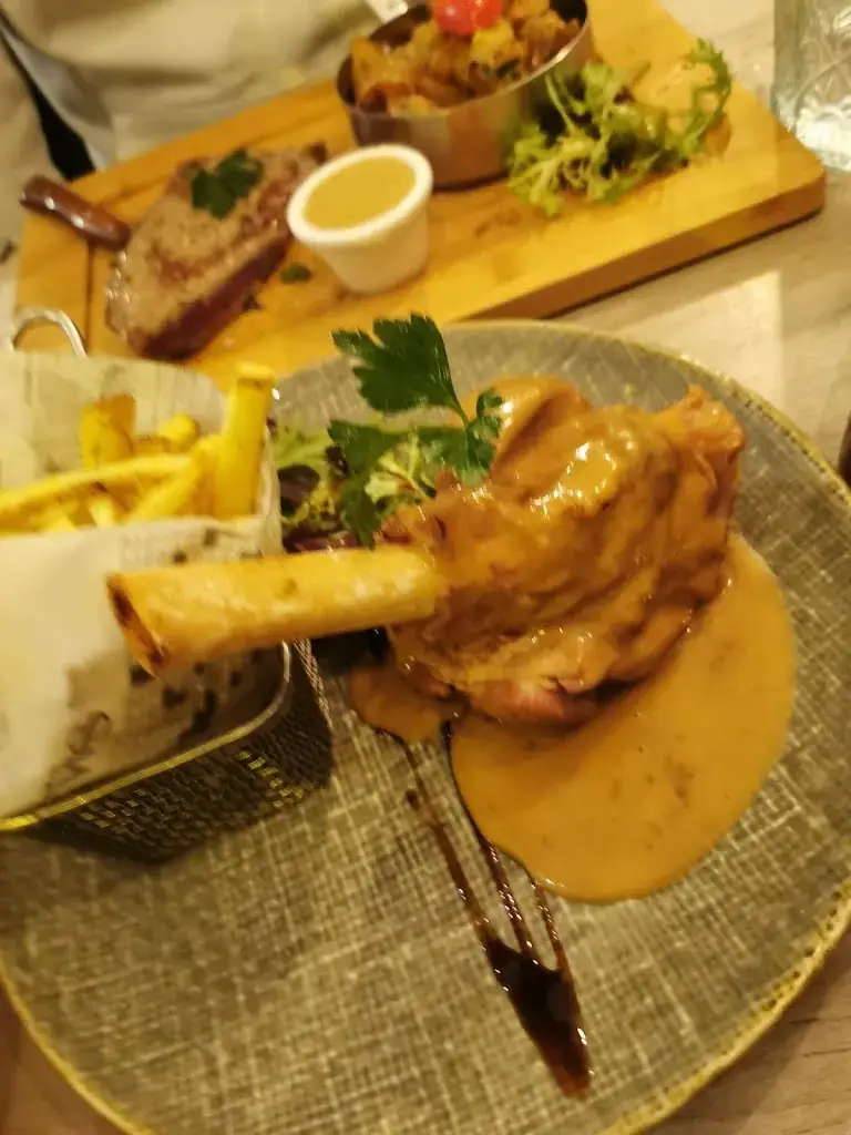 ayoub daouli_Restaurant Le Bourgeois_Saint-Sébastien-sur-Loire_review