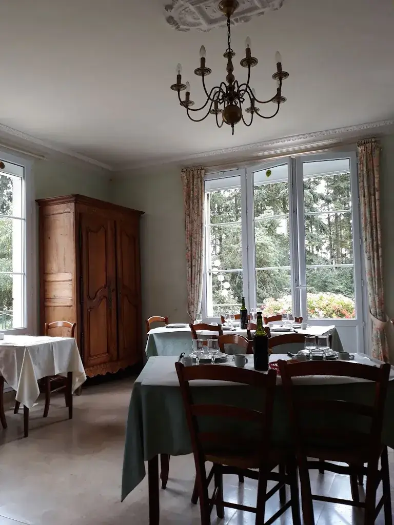 Le Parc Gourmand restaurant in Conlie