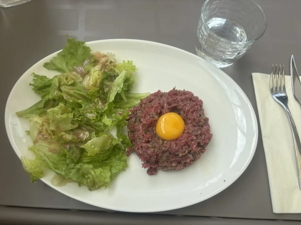 Justine Pasquier_Maison Estel_Connerré_recensione