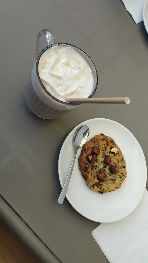 Kimberly White_Maison Estel_Connerré_recensione