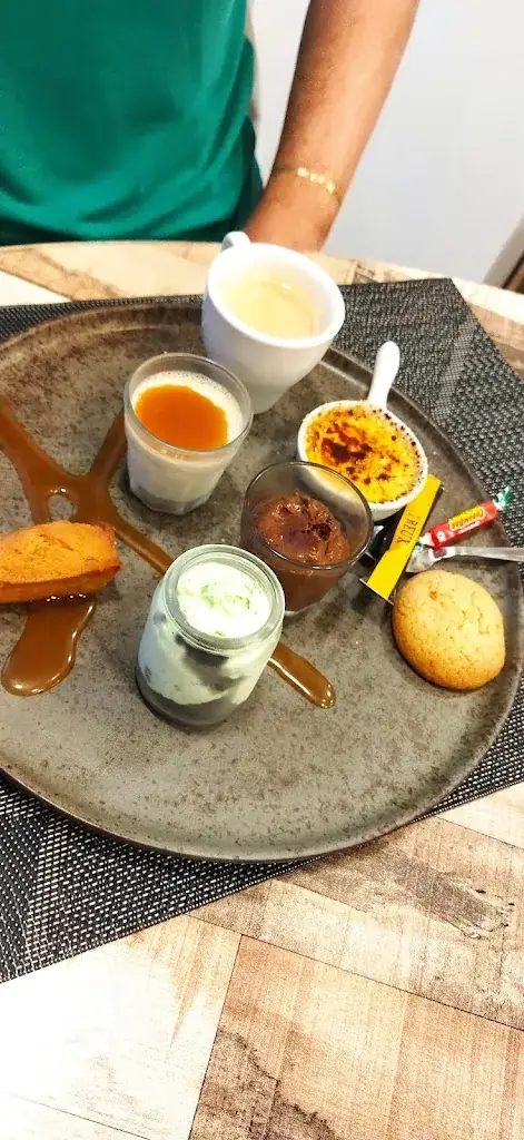 Frédéric et Elisabeth BESNIER_La tablée de Corsept_Corsept_review