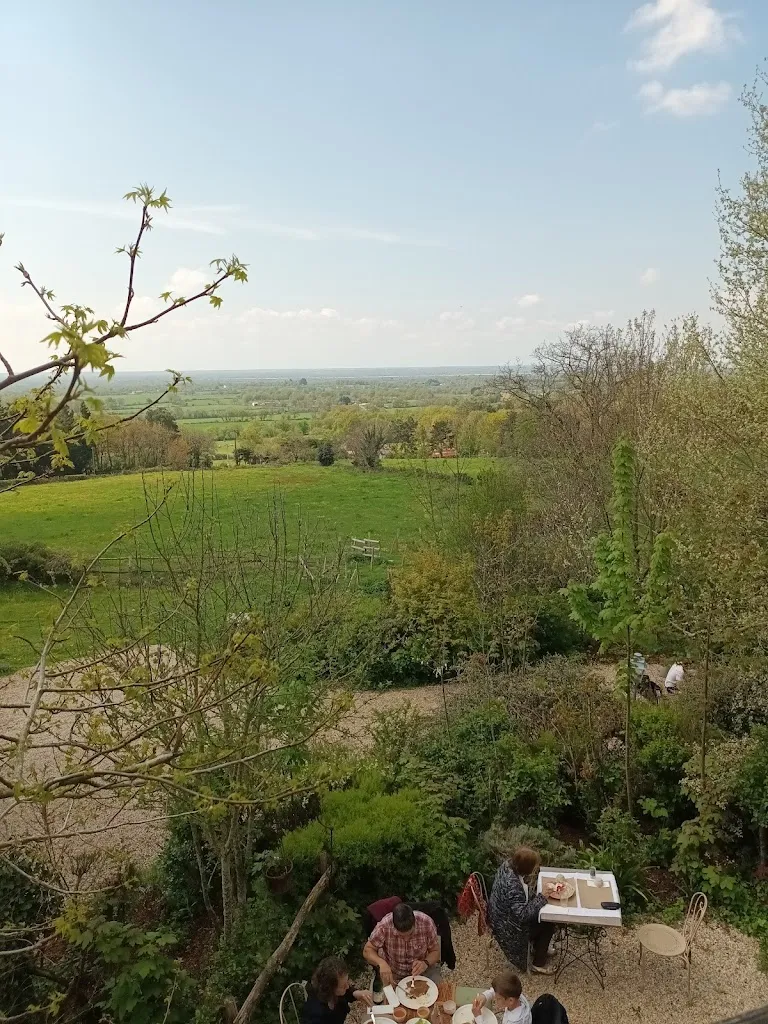 Patrick Ellis_Crêperie Le Moulin de Chaugenets_Saint-Étienne-de-Montluc_review