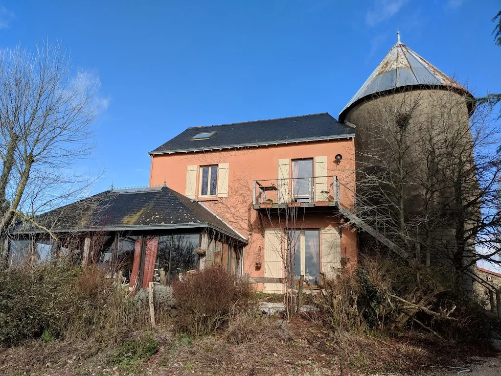 Adrian Walter_Crêperie Le Moulin de Chaugenets_Saint-Étienne-de-Montluc_review