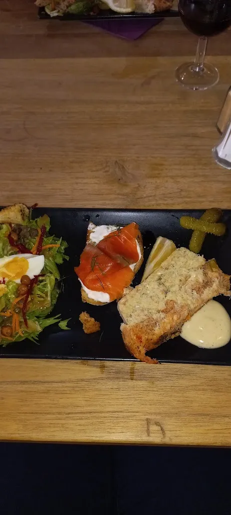 Valerie Guichard_Pêle-Mêle Café_Montmerle-sur-Saône_review