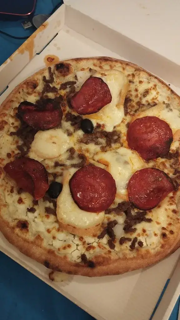 Mickael Ferron_Gang Of Pizza_Corzé_review