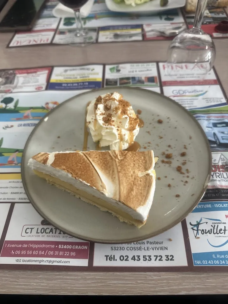 Alexandre LOUDIYI_Le Carré d'As_Cossé-le-Vivien_review