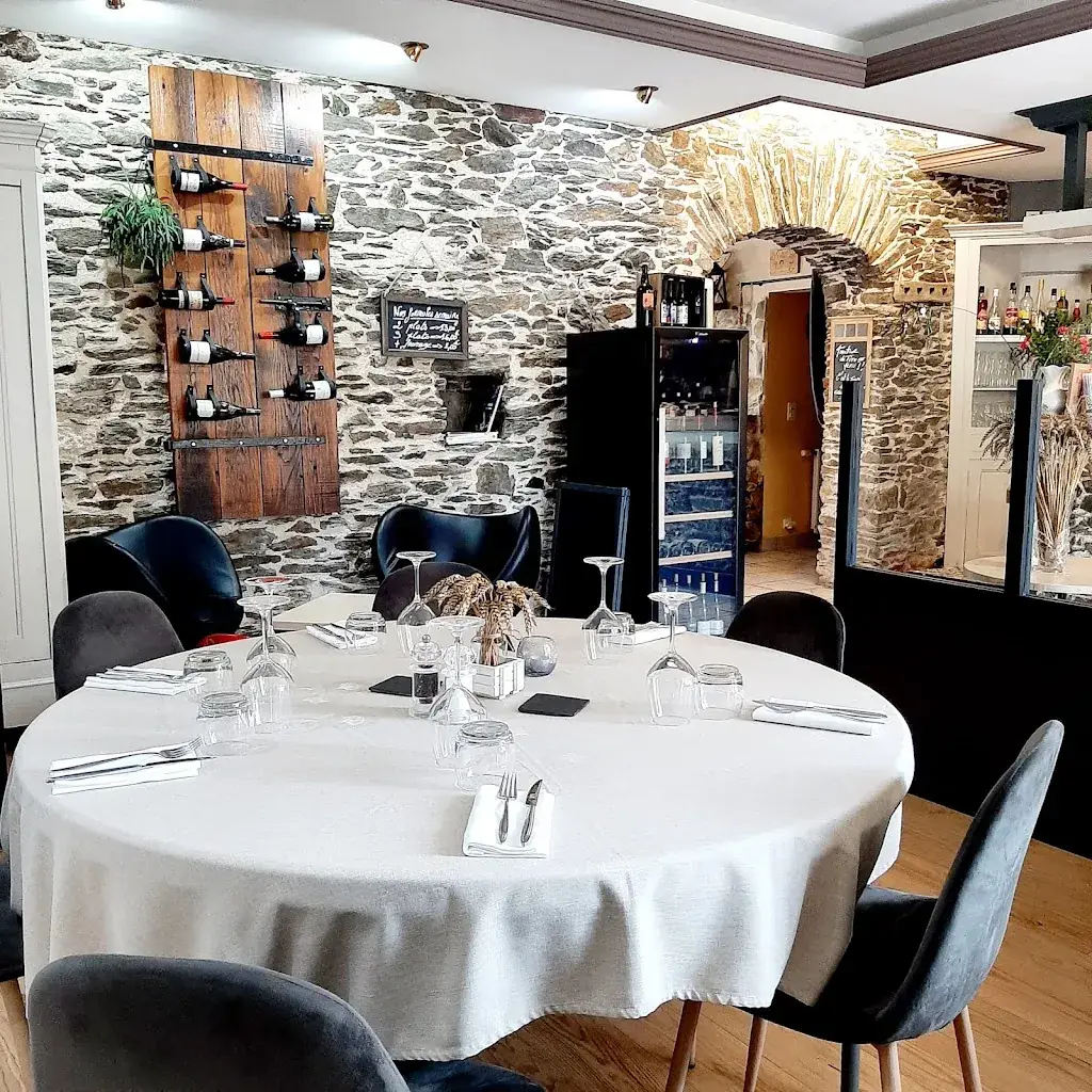 Auberge du Tire Bouchon restaurant in Couffé