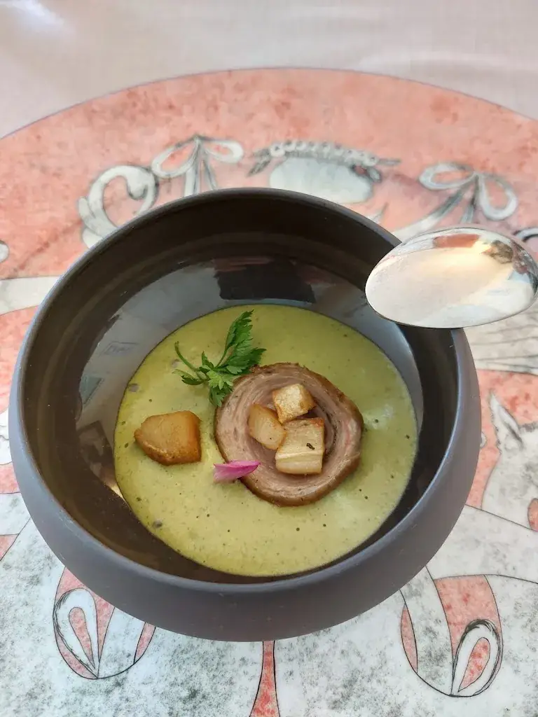 POQUET JOCELYNE_Le Romarin_Sautron_review