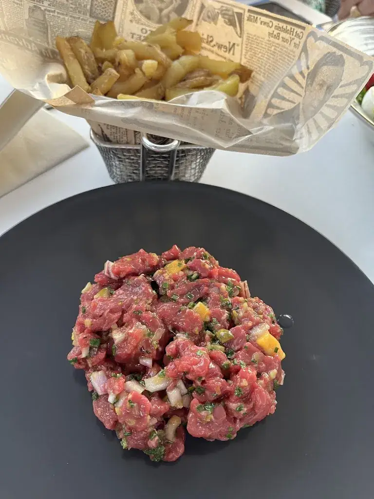 Cecile POURTAUBORDE_Le Carré Blanc_Saint-Herblain_review