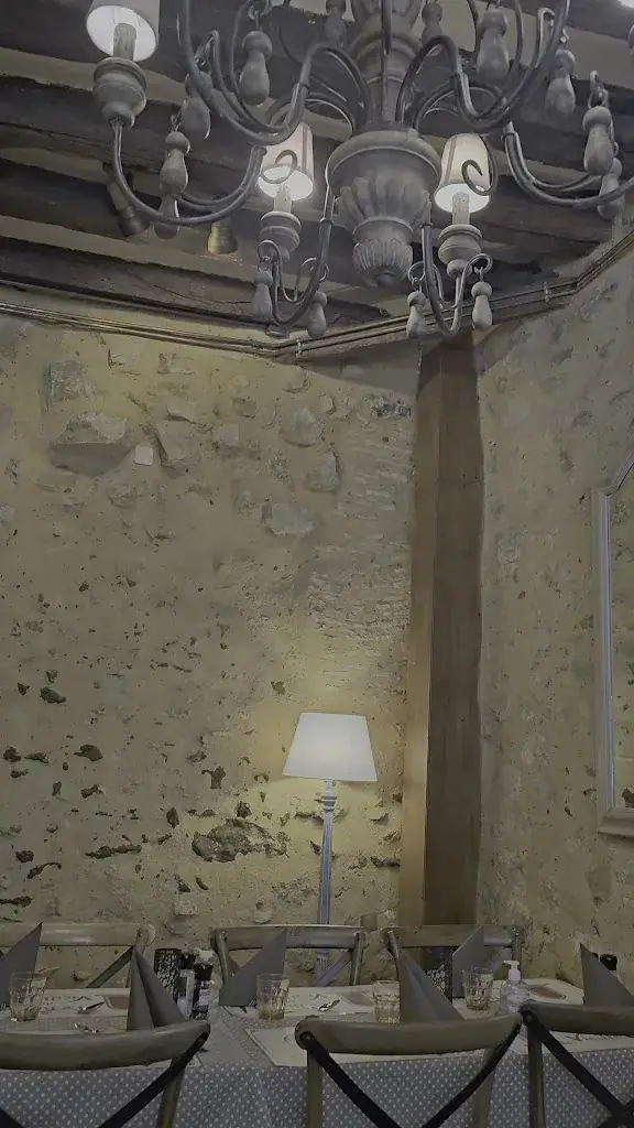 La Vieille Porte_Mans_slider_image_2