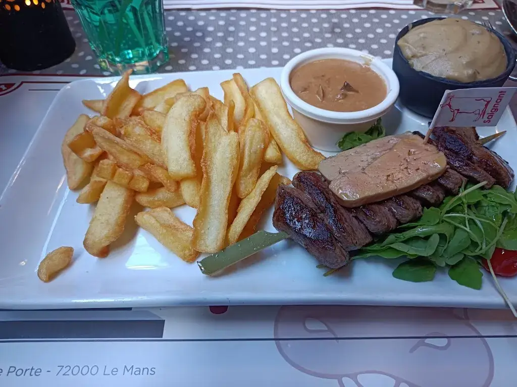 La Vieille Porte_Mans_slider_image_3