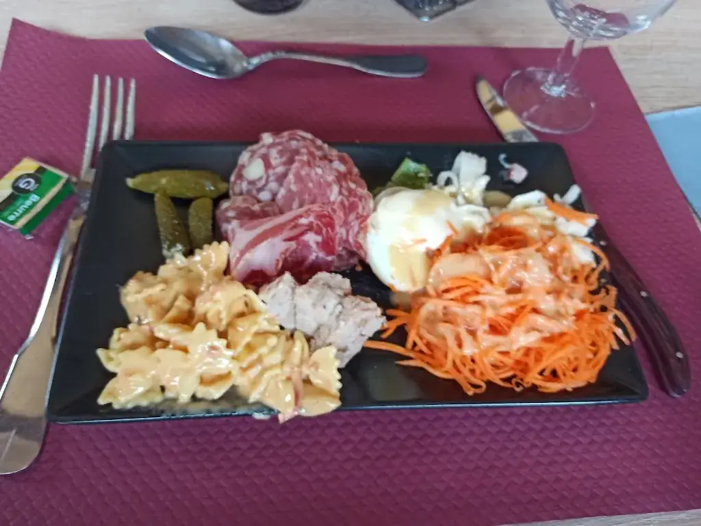 Menu_Le Bistrot Du Village_Brains-sur-Gée_image_3