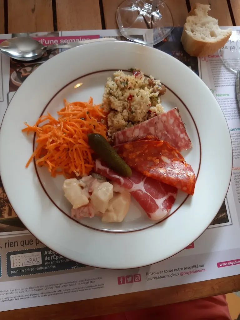 Le Relais_Chaufour-Notre-Dame_slider_image_2