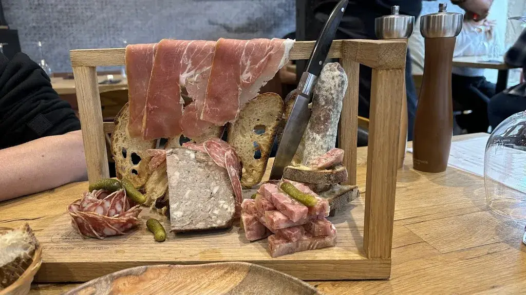 Mike_Pépé Louis_Montluçon_recensione