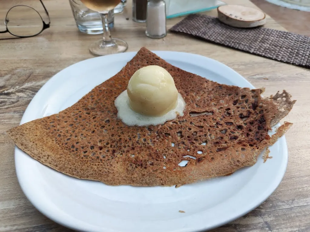 HOTEL RESTAURANT Crêperie du Château_Craon_slider_image_2