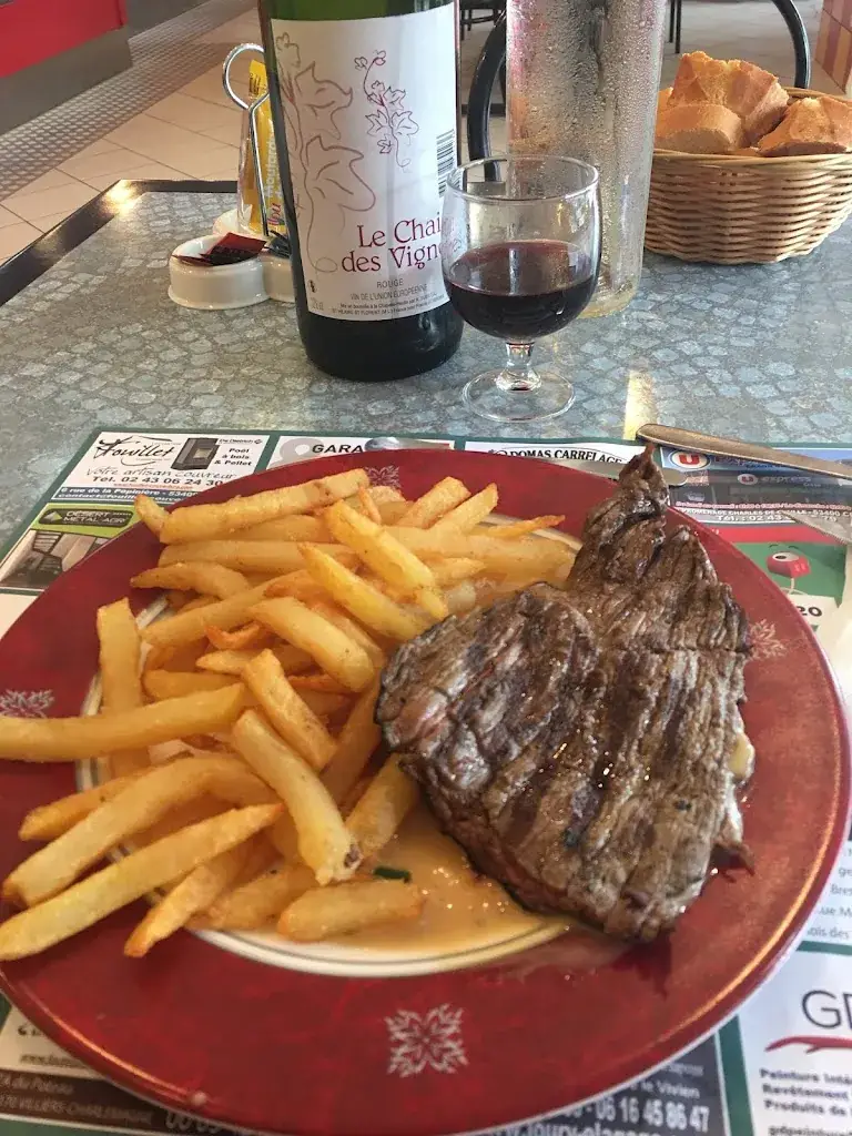 Skender Kuqi_Restaurant Bar La Station_Craon_review