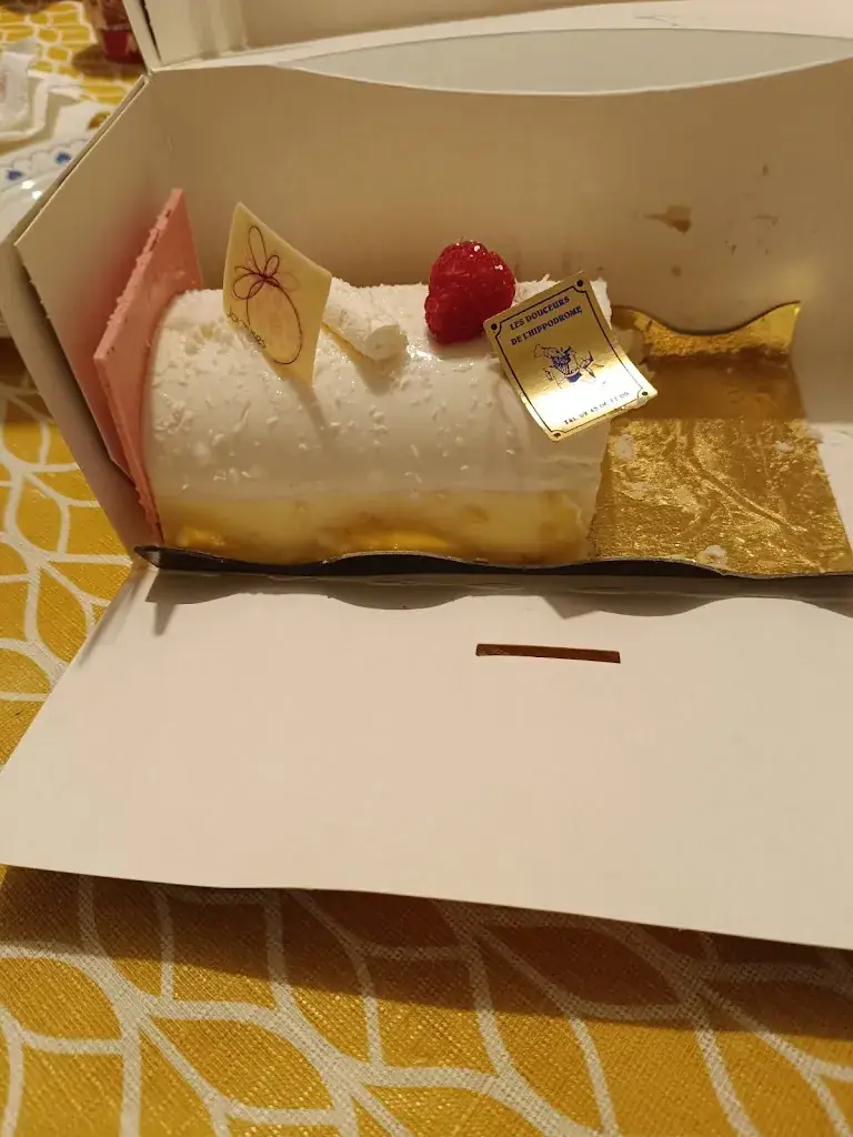 Jess PM_Les Douceurs de L'Hippodrome - Boulangerie et Pâtisserie_Craon_review