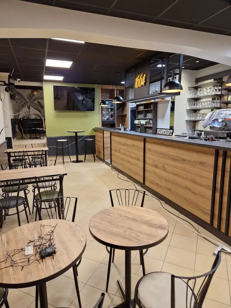 Bar, tabac, PMU,fdj , hôtel, presse l'Etoile_Craon_slider_image_2