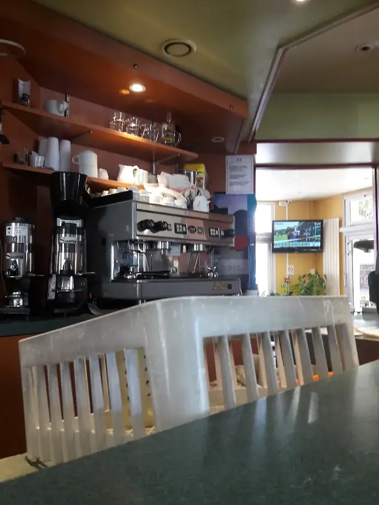 Bar, tabac, PMU,fdj , hôtel, presse l'Etoile_Craon_slider_image_3