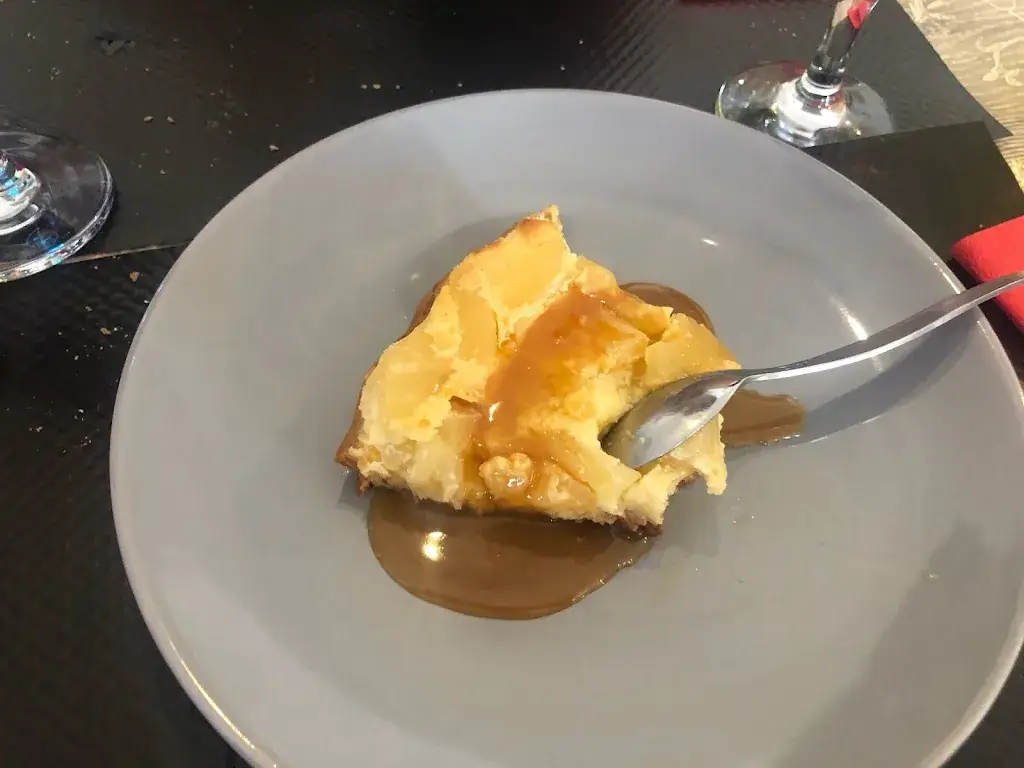 Iñaki Gómez Miravalles_Au Comptoir Des Ogres_Derval_review