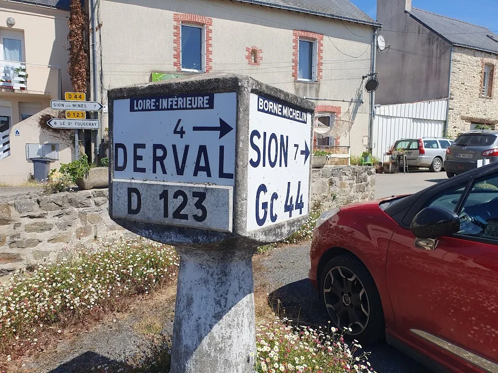 marie-daniele contray_Restaurant Le Picassiette_Mouais_avis