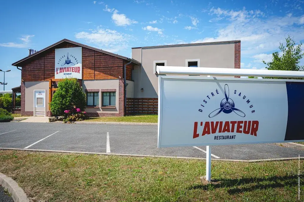 RESTAURANT L'AVIATEUR Distré Saumur ristorante a Distré