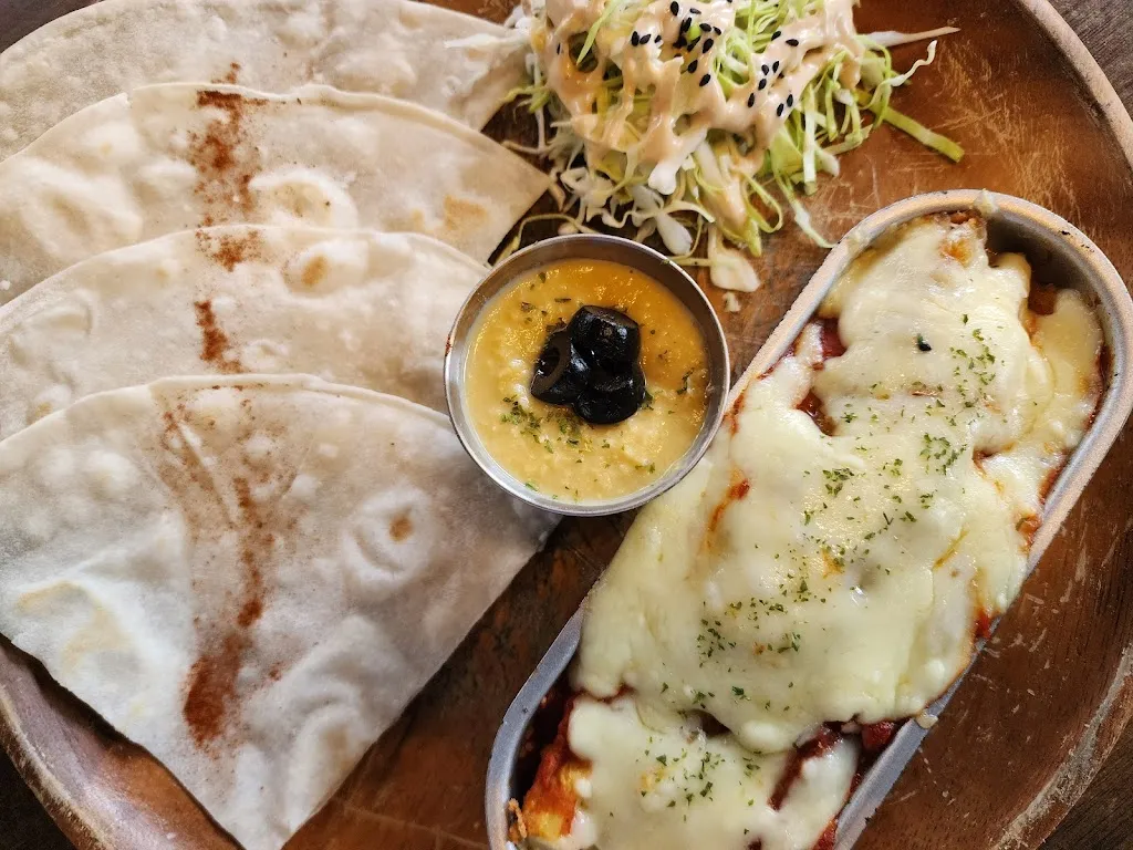 Gavin's kitchen + bar_Philippines_slider_image_3