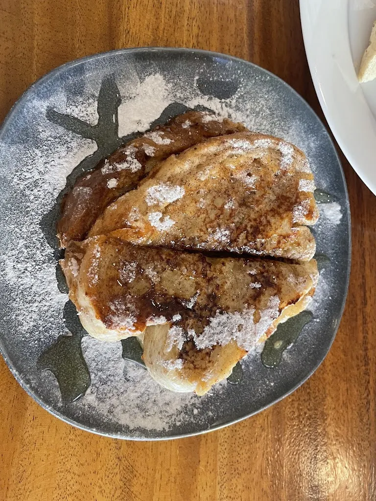 Montse Calzadilla_FOLLOW YOUR TASTE_Philippines_review