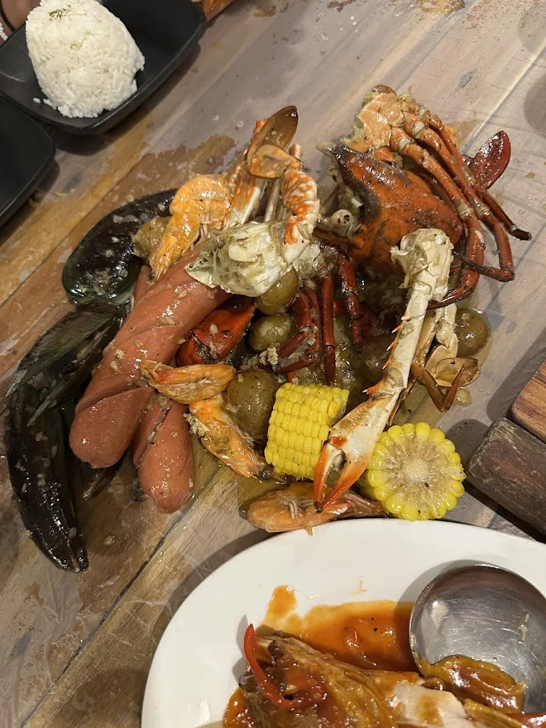 Apple Adamos_SeaWorld Restaurant_Philippines_review