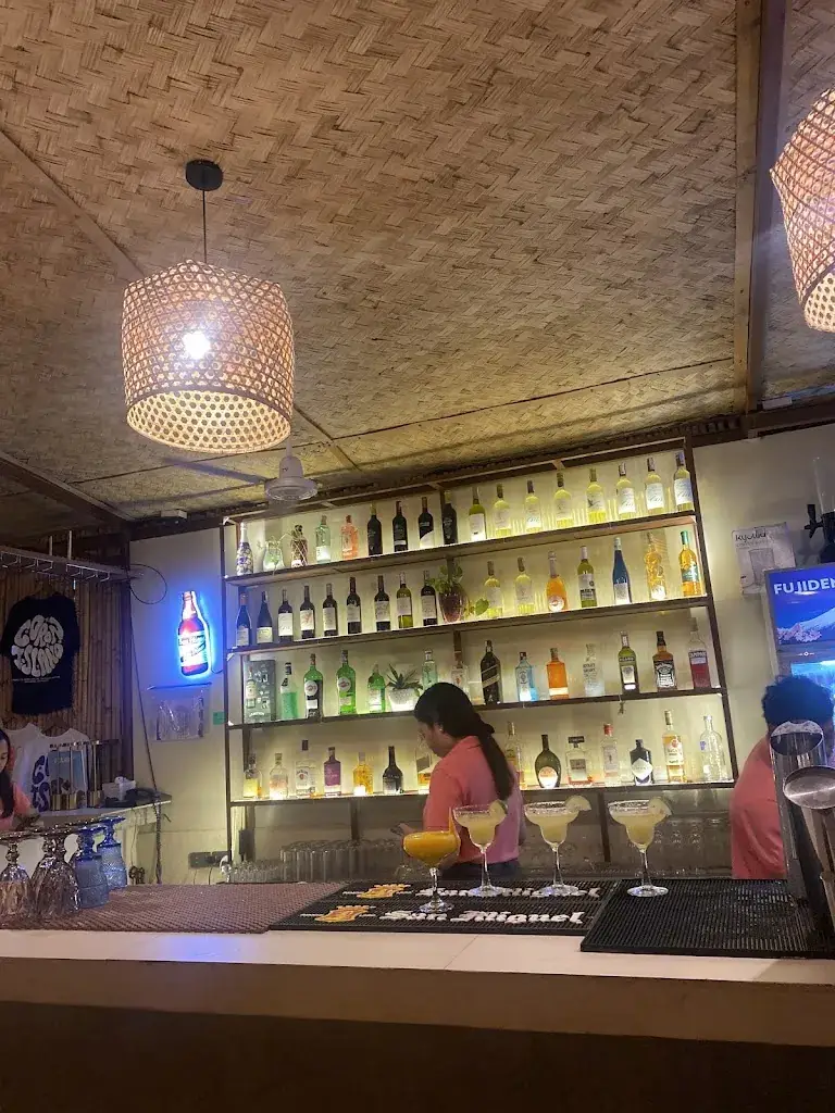 Jaziel Amores_Playa Bar and Restaurant Coron_Philippines_review