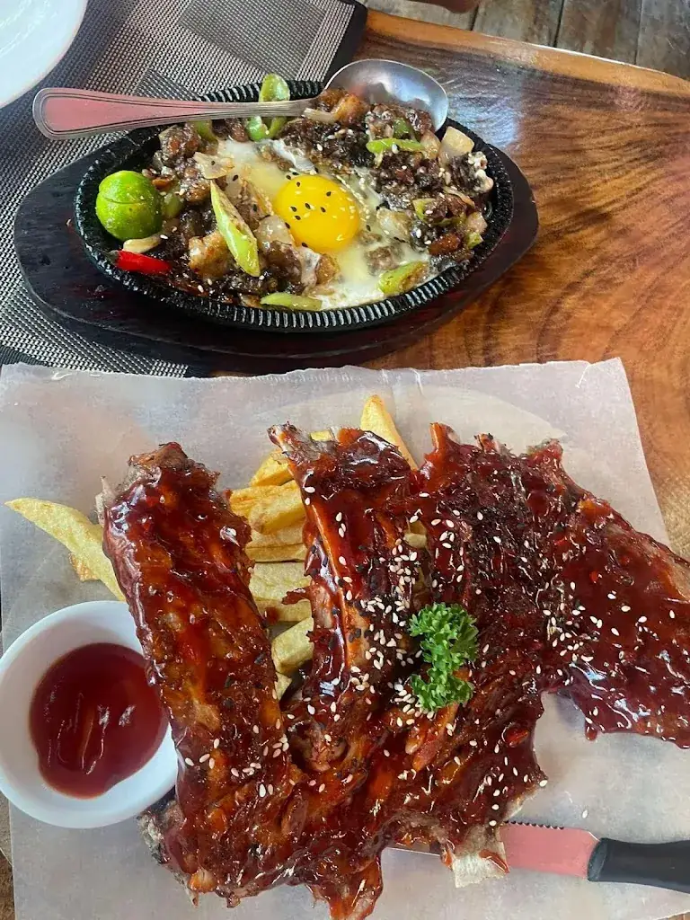 Bianca Faye (Yanka)_Carl’s BBQ_Philippines_recensione