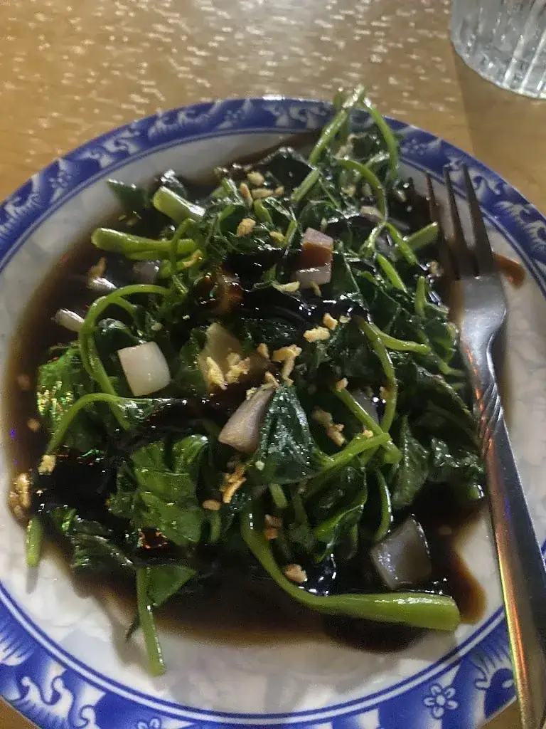 Mercedes Salvador_KUYA'S KOCINA_Philippines_review