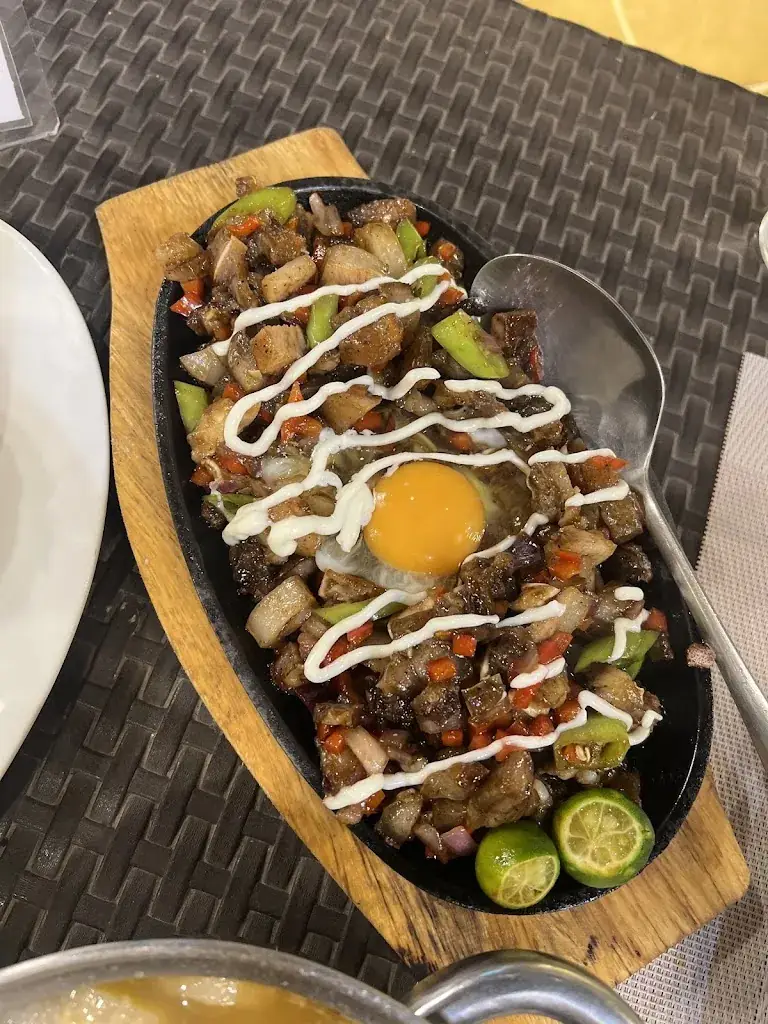 Claudine Claudio_Crabs & Ribs by Calle Burgos_Philippines_review