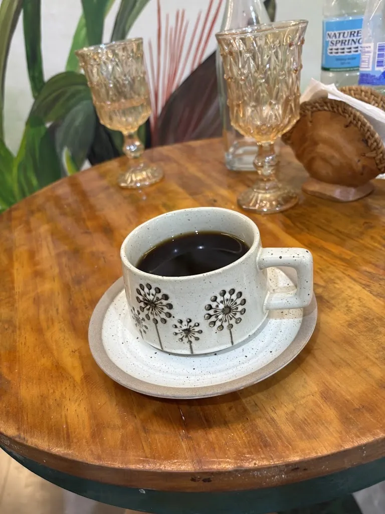 Efrat Oded_Le Voyage_Philippines_reseña