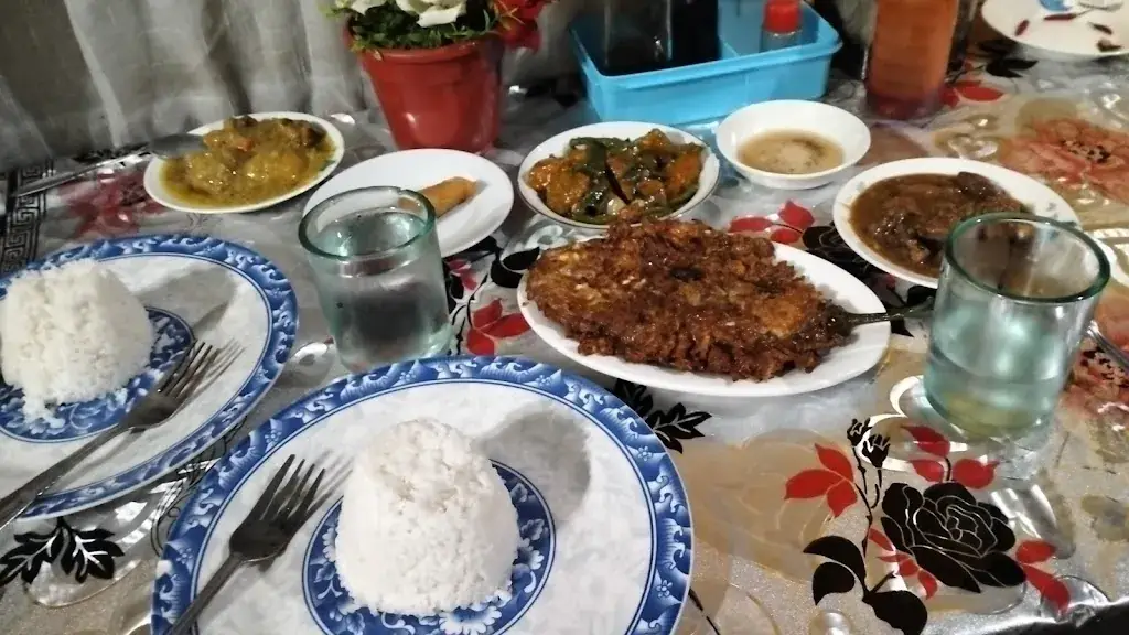 Menu_Cumla Carenderia_Philippines_image_3