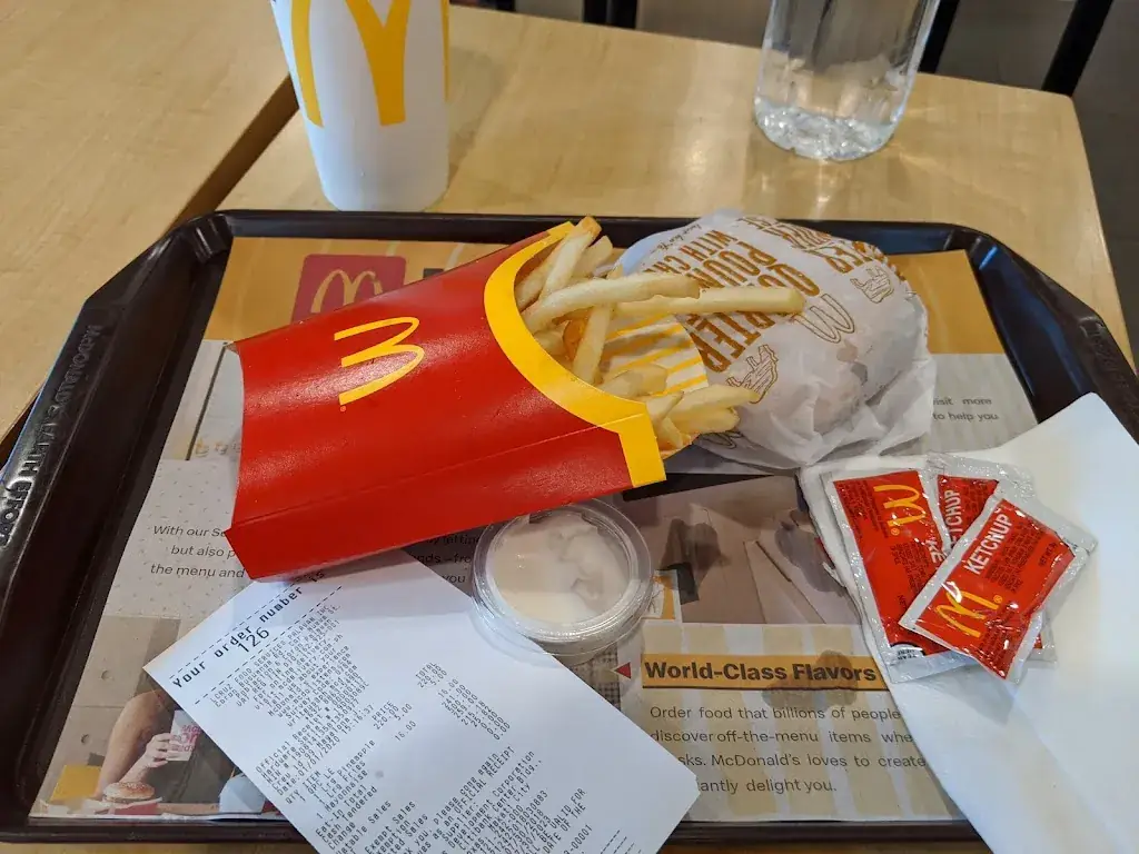 Menu_McDonald's - Coron_Philippines_image_8