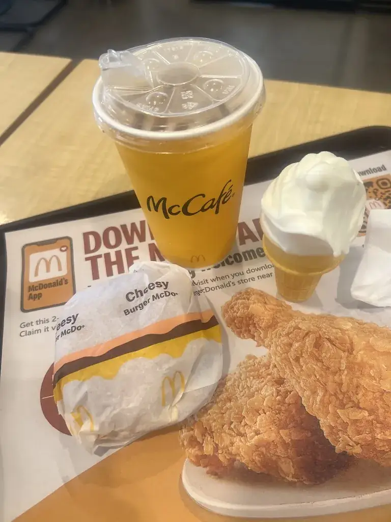 Calvin Duong _McDonald's - Coron_Philippines_review
