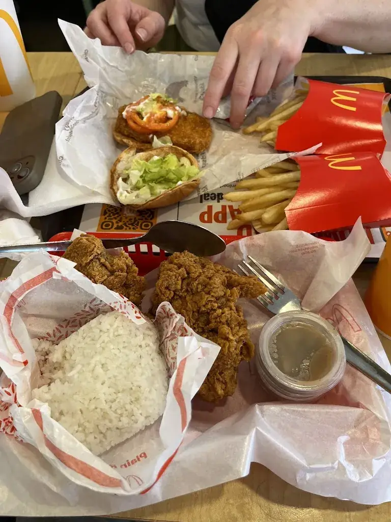 Richard Eisele_McDonald's - Coron_Philippines_review