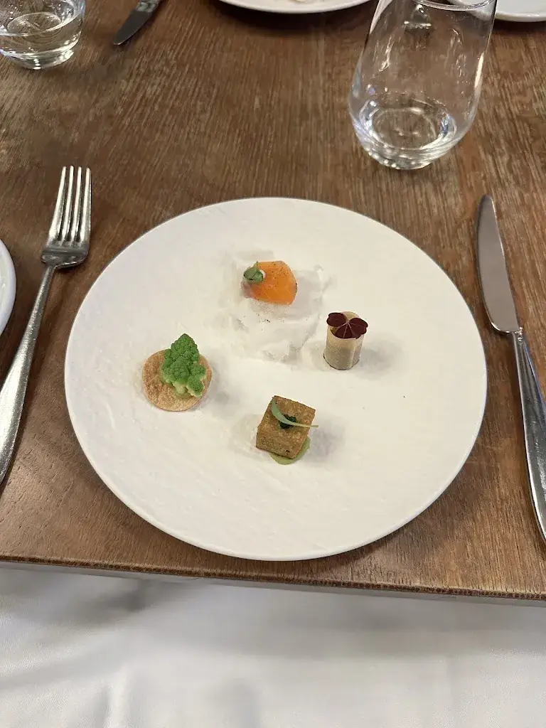 Lawrie Wilson_Sphère_Paris_review