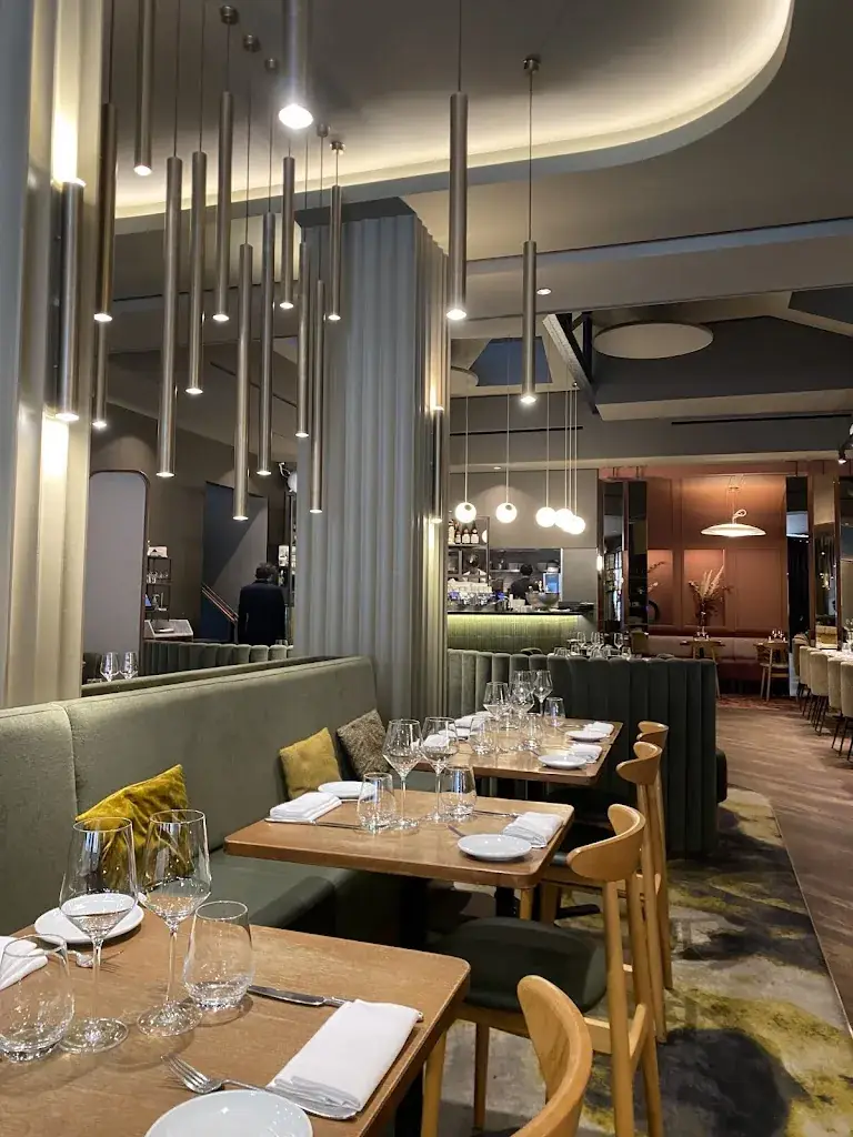 Sphère_Paris_slider_image_3