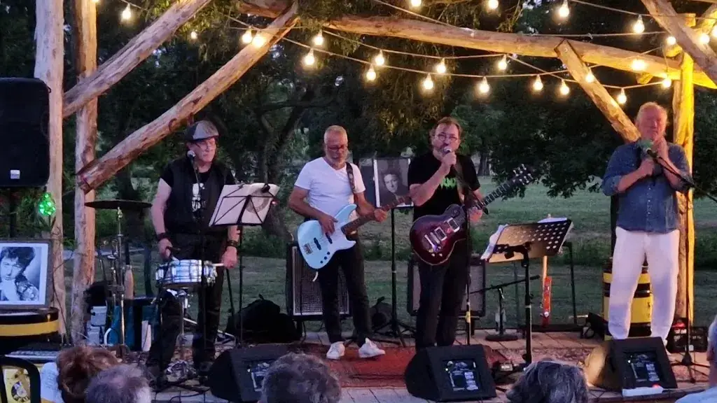 La Guinguette Mazette !_Écouflant_slider_image_2