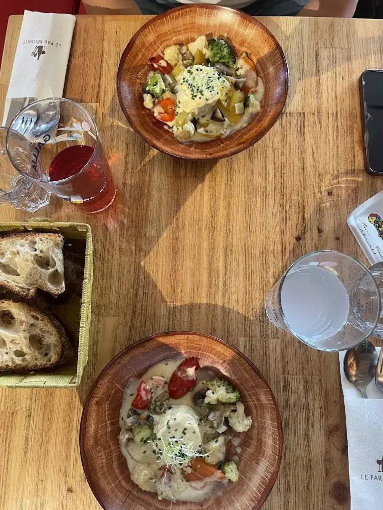 Lea Cardoso gomes_Restaurant Brasserie Laval | Le Par Sécurité_Entrammes_review