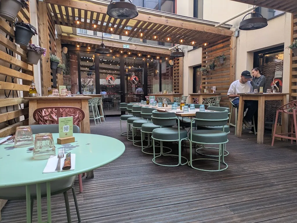 Mark Connolly_Libertà Le Mans - Restaurant Italien Corse Festif_Mans_review