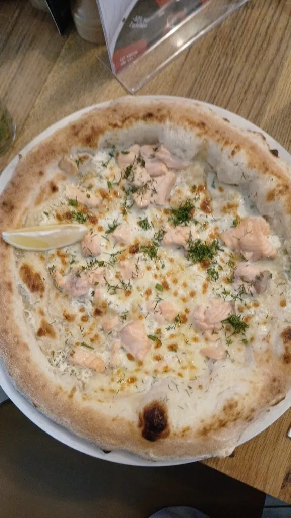 gynna martinez_Libertà Le Mans - Restaurant Italien Corse Festif_Mans_review