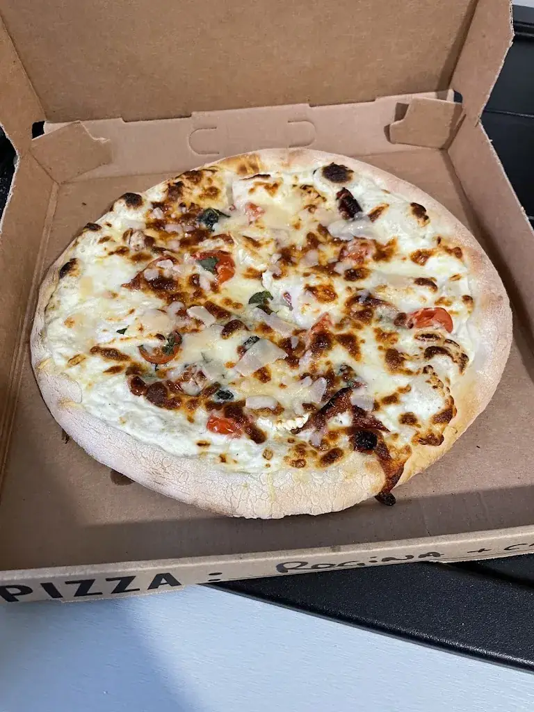 Phil Bon_Show Pizz_Évron_review