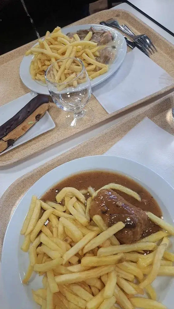 Florence Tessier_CAFÉTÉRIA EVRON HYPER U_Évron_review