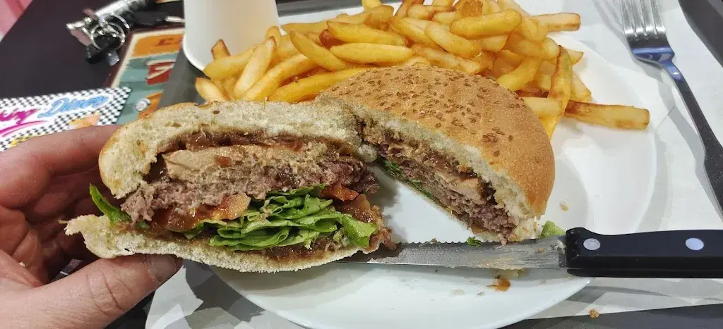 julien gama_Snacking Diner_Falleron_review