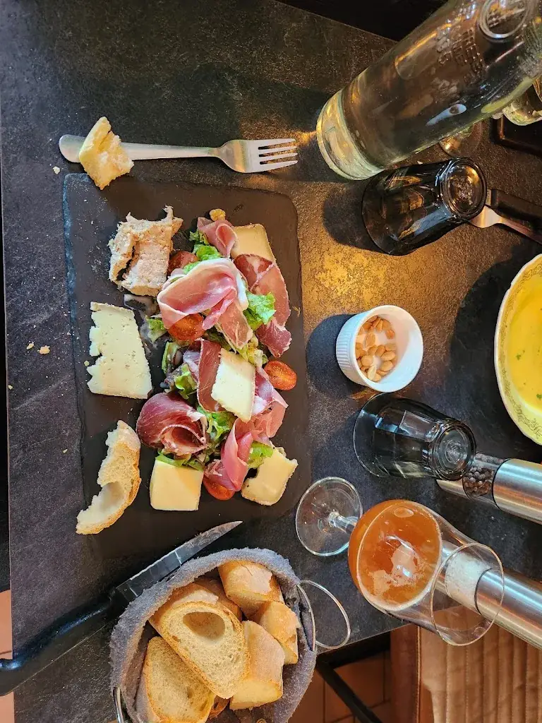 Andrew Wingrave_Le Basilic_Ernée_review