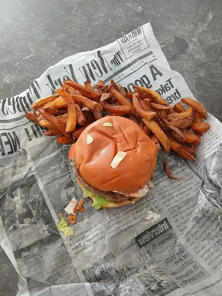 Mélanie_Les Mordus du Burger_Ernée_review