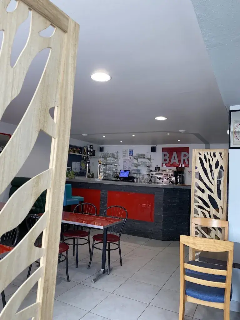 peter anderson_Les p'tit plats du four_Saint-Denis-de-Gastines_review